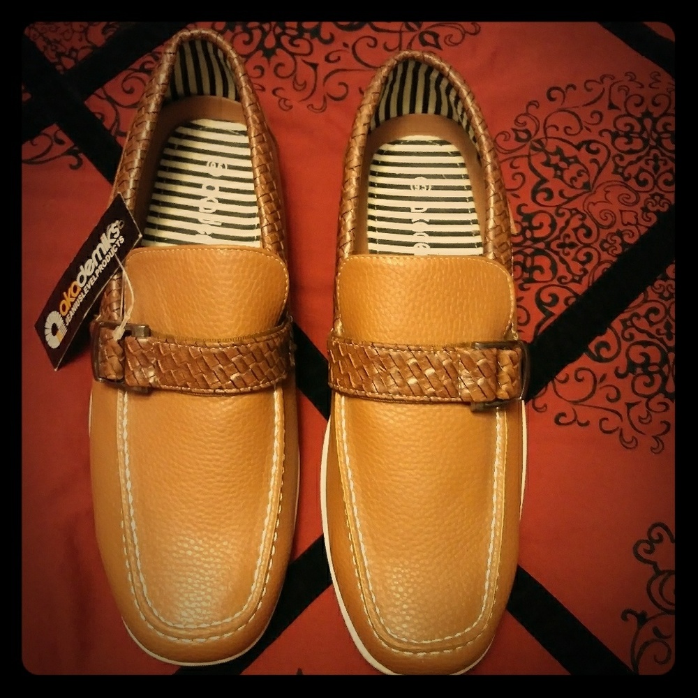 Akademiks Leather Loafers NWT
